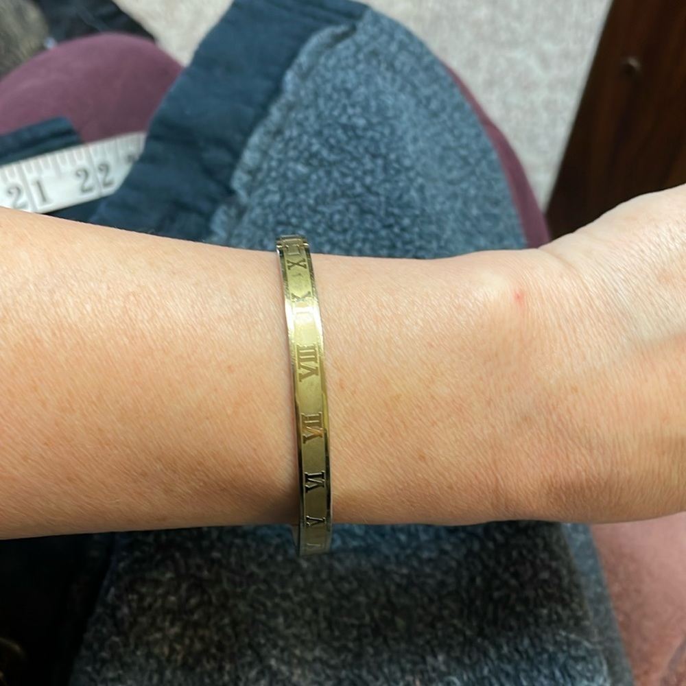 Roman numerals bangle - Picture 1 of 7